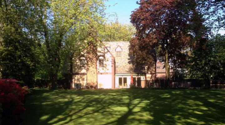 'Baba'nın çekildiği ev satılıyor