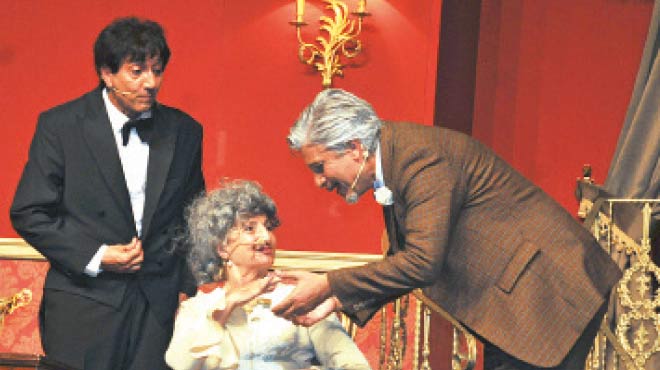 Sahnede istediği gibi anıldı