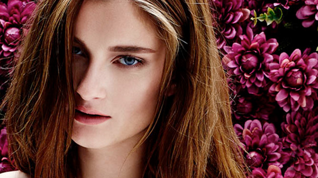 Güliz Ayla'nın kendi adını taşıyan albümü müzikseverlerle buluştu!