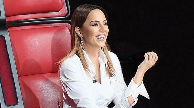 Ebru Gündeş'ten kötü haber!