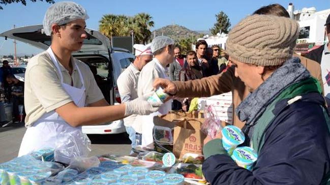Fatma Girik'ten Ün için pide hayrı