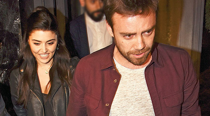 Şarkıcı Murat Dalkılıç sevgilisi oyuncu Hande Erçel el ele